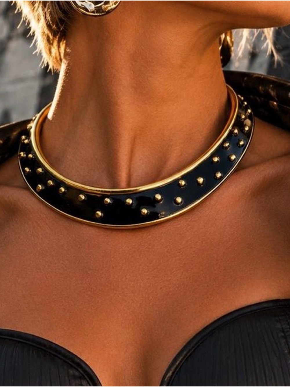 Vintage 80s Black & Gold
Studded Collar Necklace